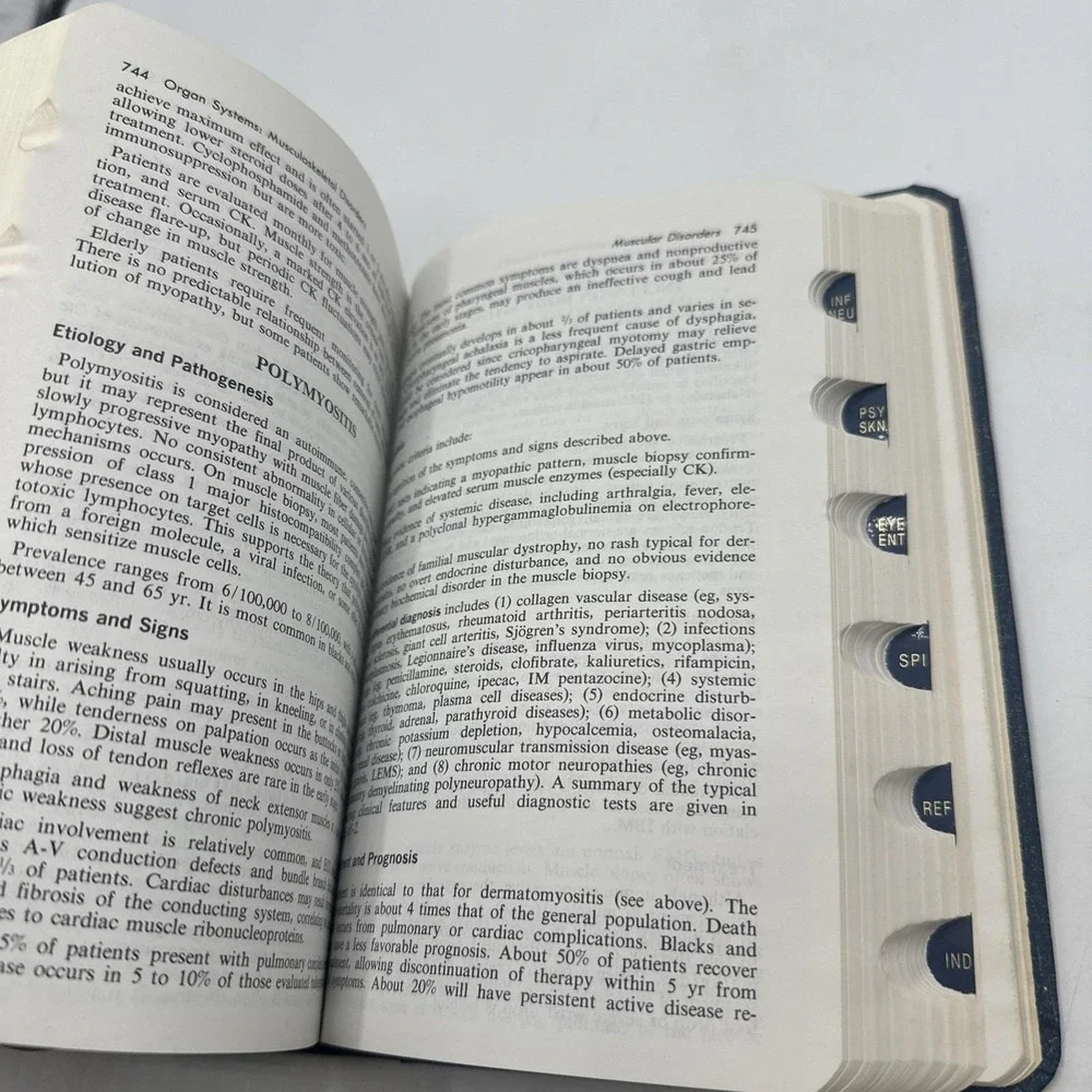 The Merck Manual of Geriatrics Book Copyright 1990 Merck & Co Inc. Hardcover